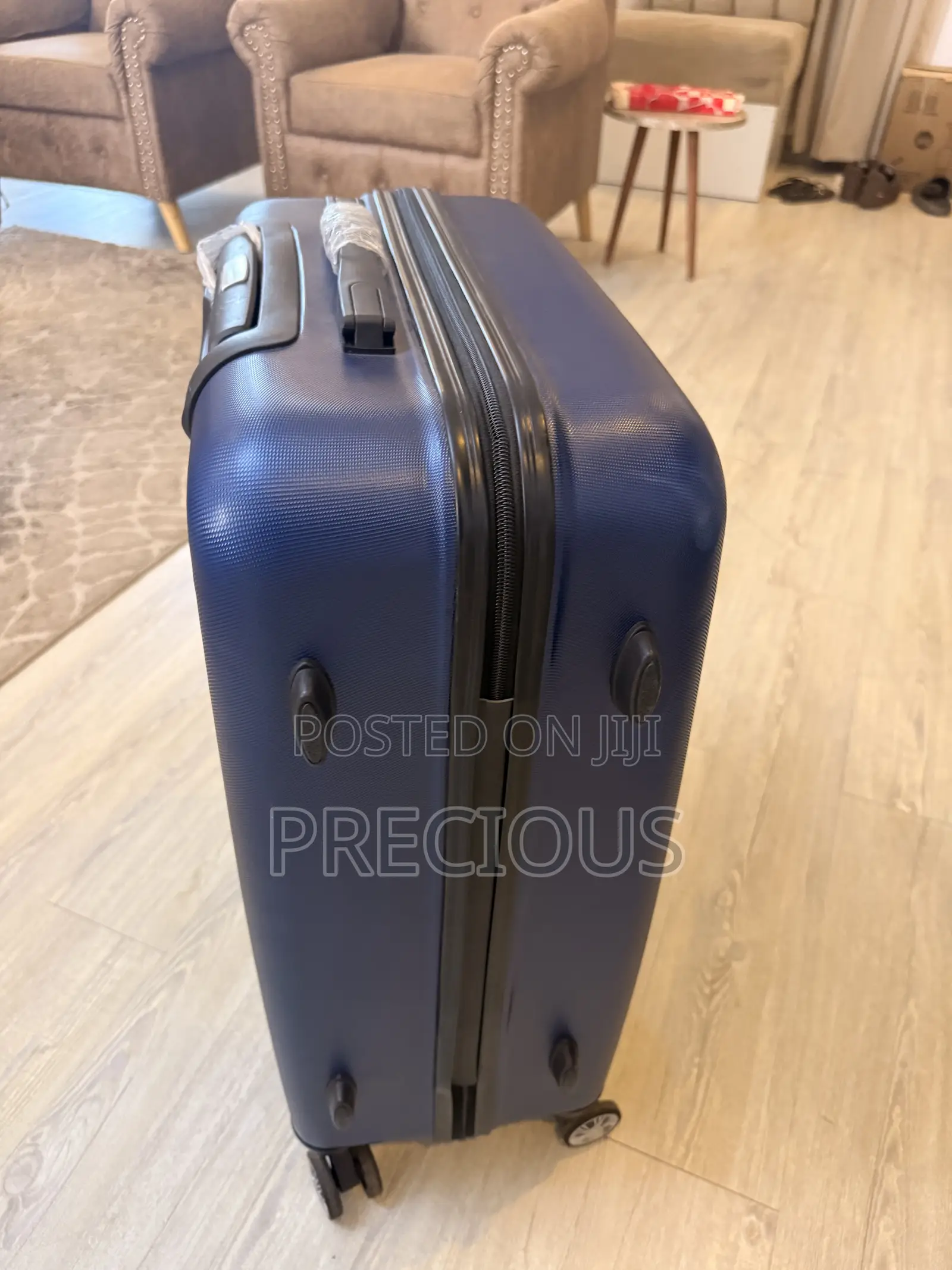 22-Inch Hard Shell 4-Wheel Travelling Suitcase – Navy Blue