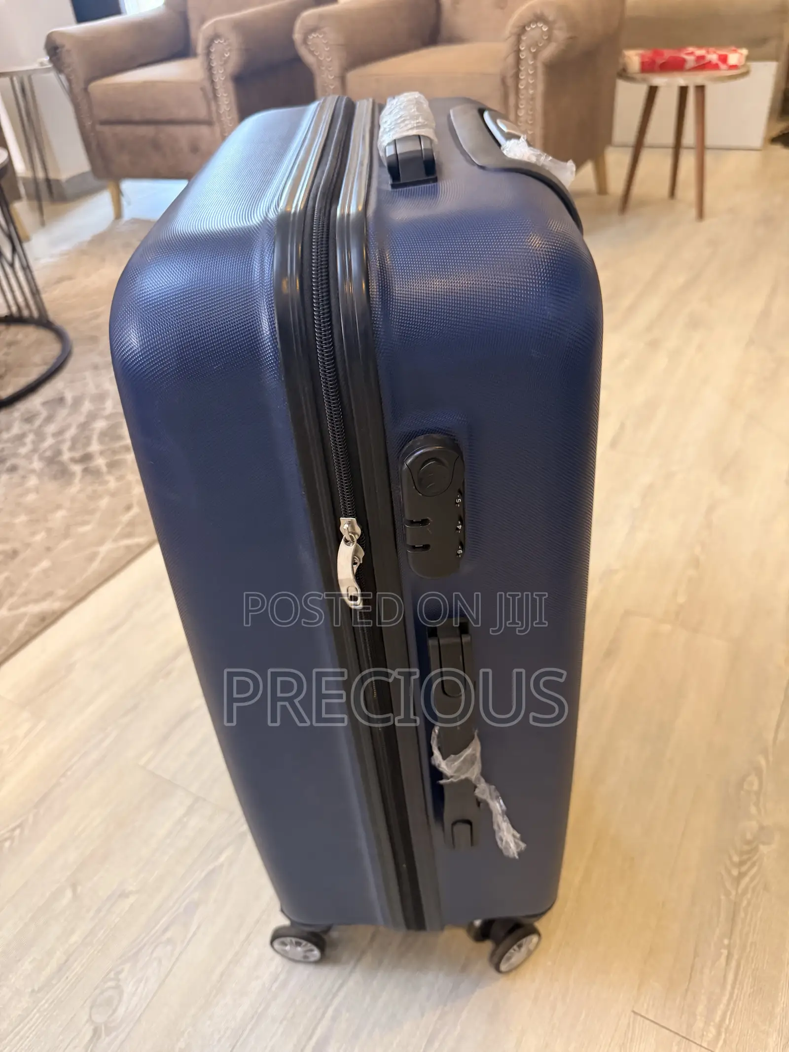 22-Inch Hard Shell 4-Wheel Travelling Suitcase – Navy Blue