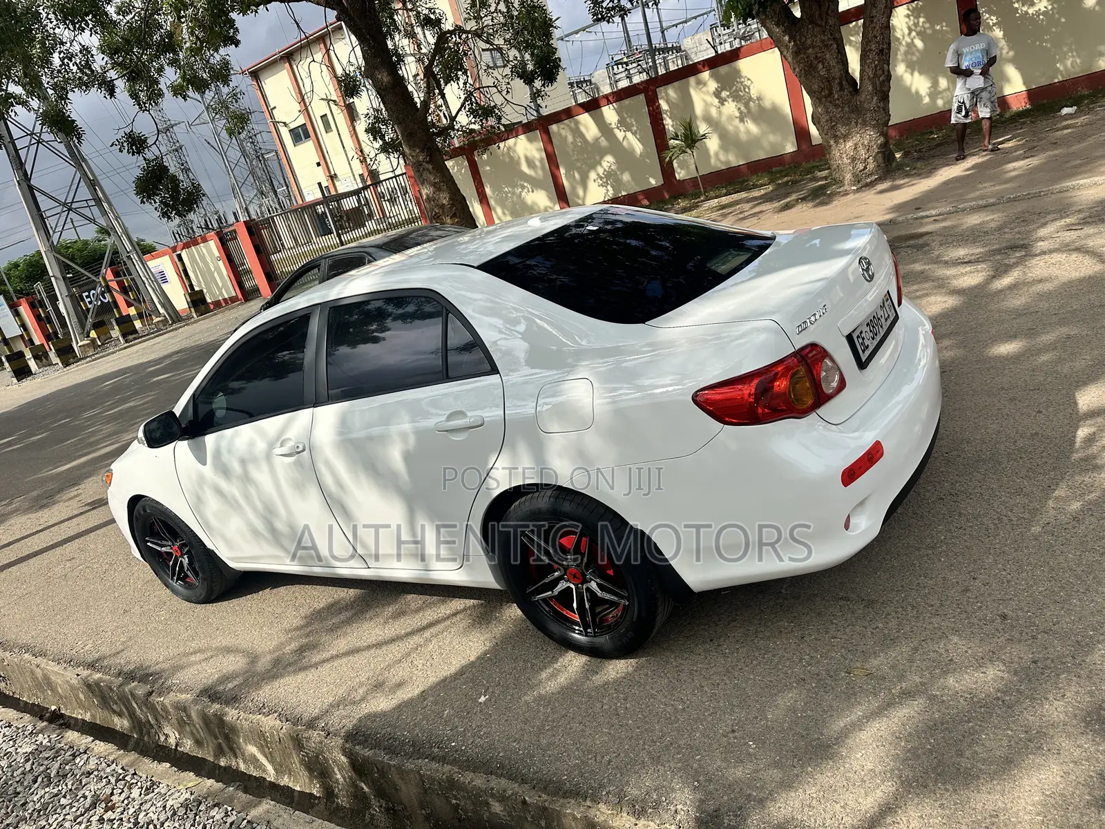 Toyota Corolla LE 4dr Sedan (1.8L 4cyl 4A) 2010 White