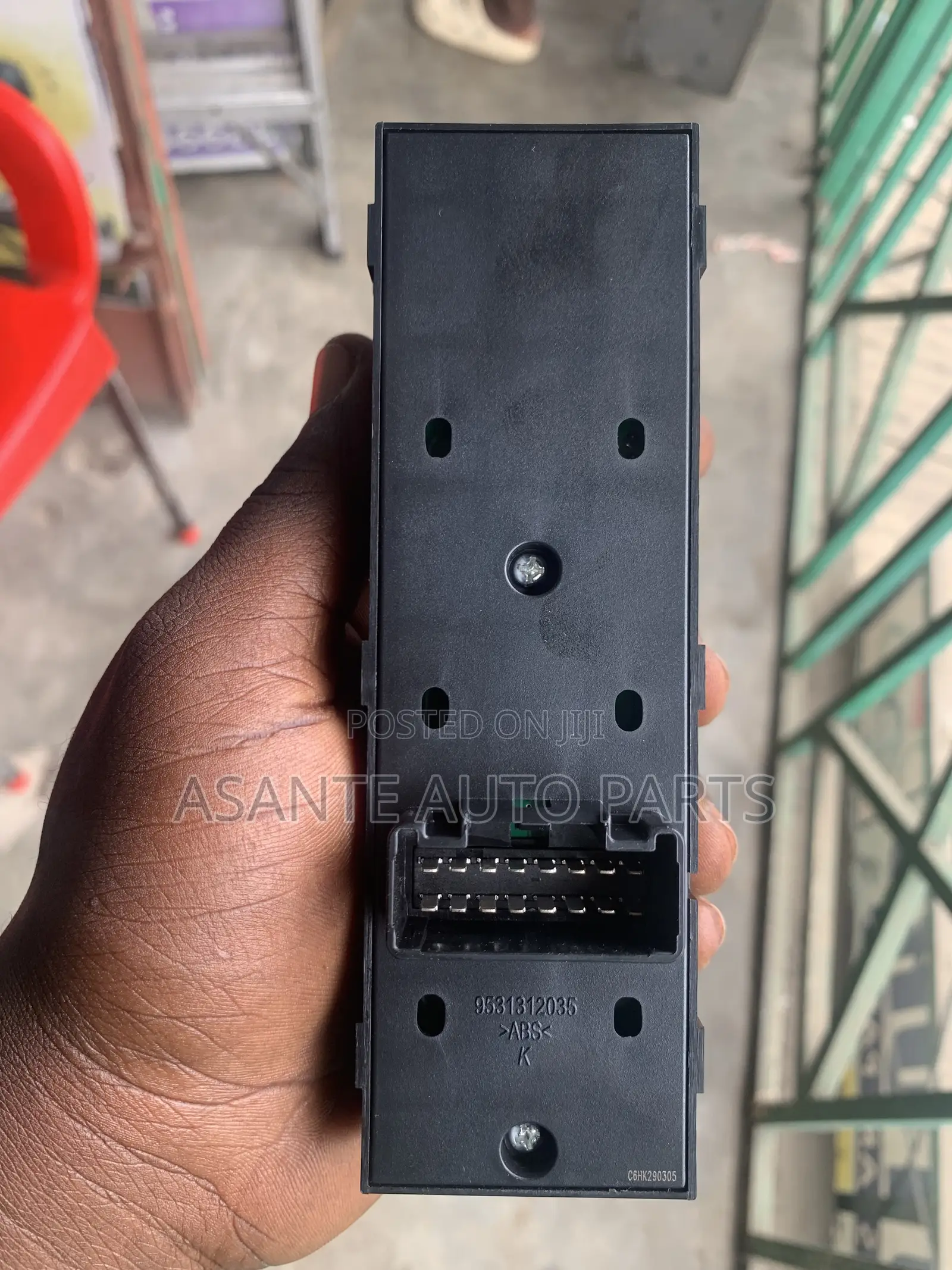 Kia Stortage 2012-2016 Door Switch