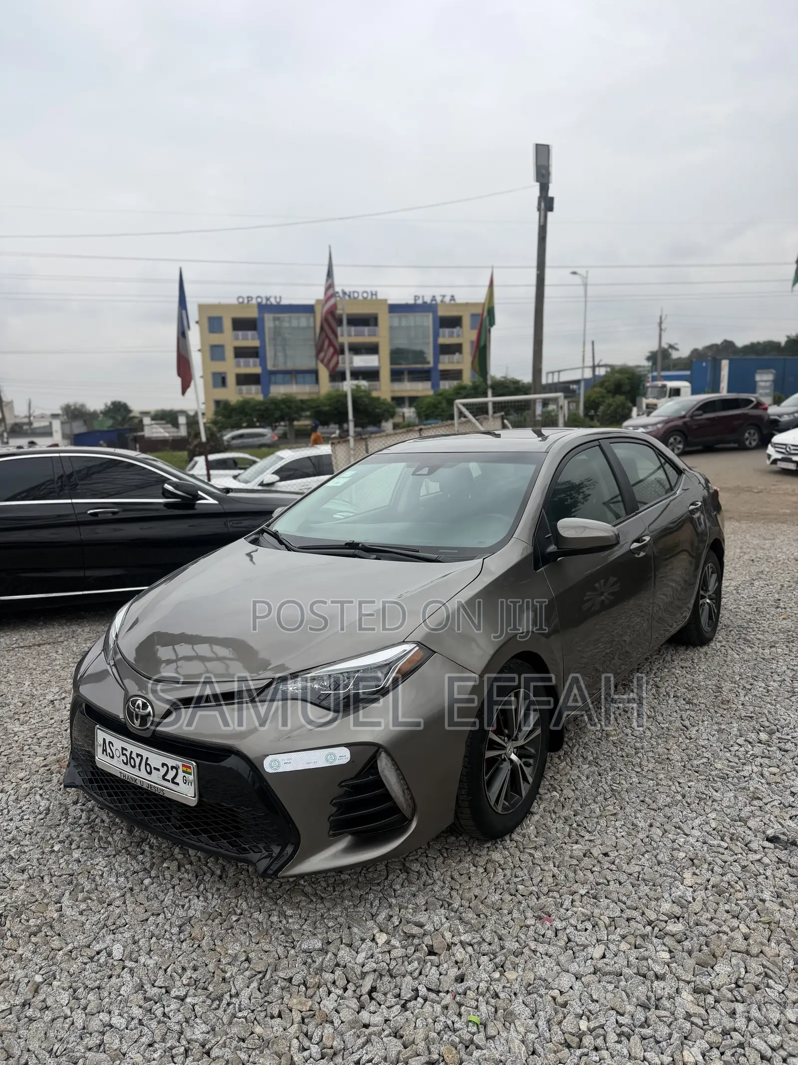 Toyota Corolla LE Eco (1.8L 4cyl 2A) 2019 Gray