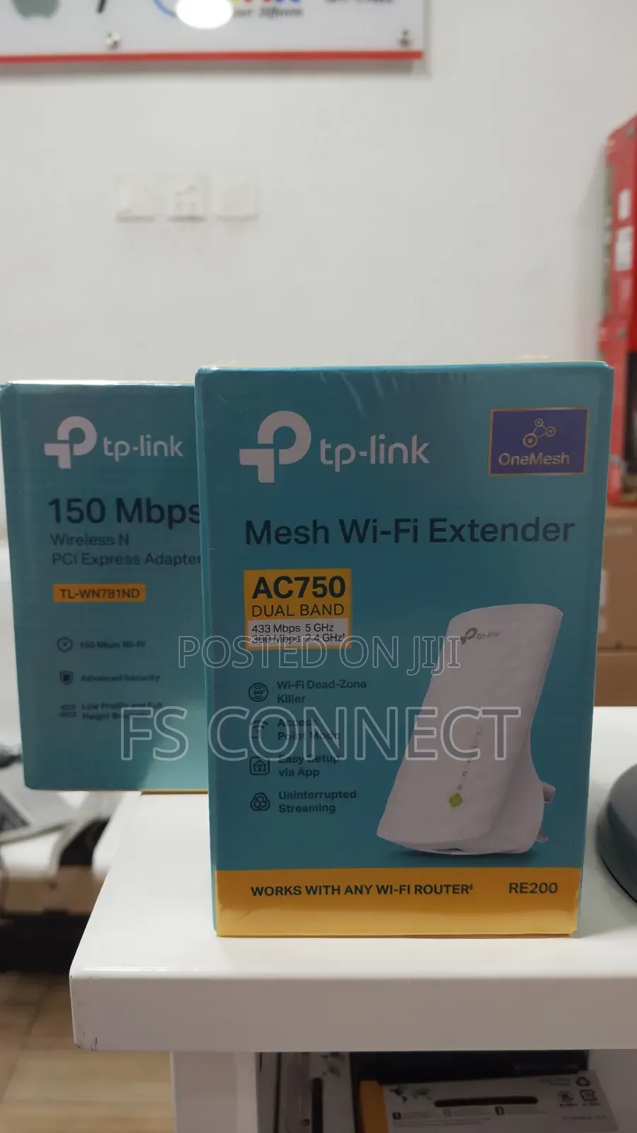 Mesh Wi-Fi Extender RE200