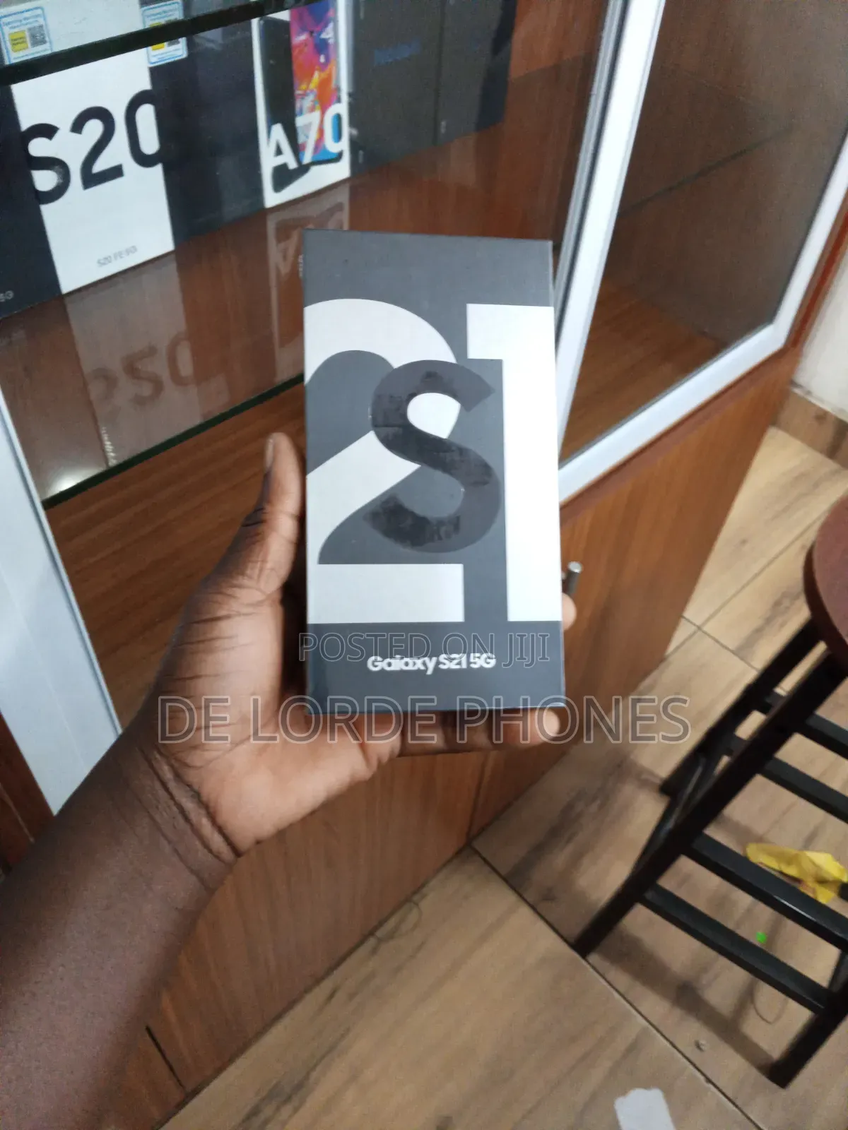 New Samsung Galaxy S21 5G 128 GB Silver