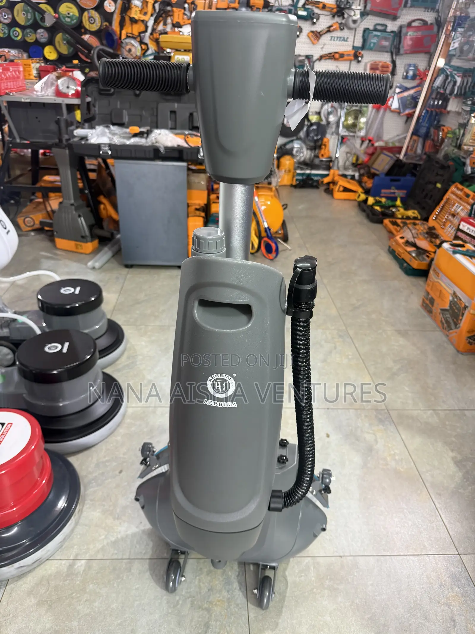 Cordless Floor Scrubbing Machine