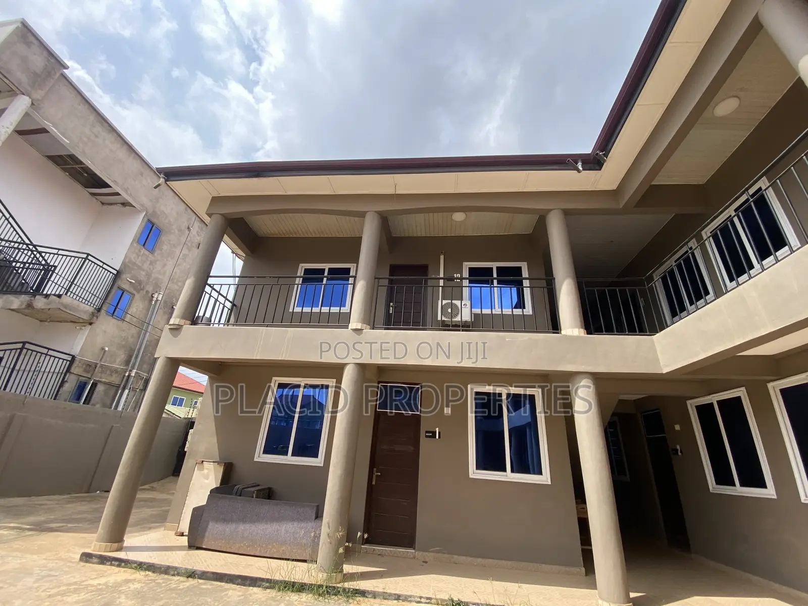 1bdrm Apartment in Ashongman, Old Ashomang for rent