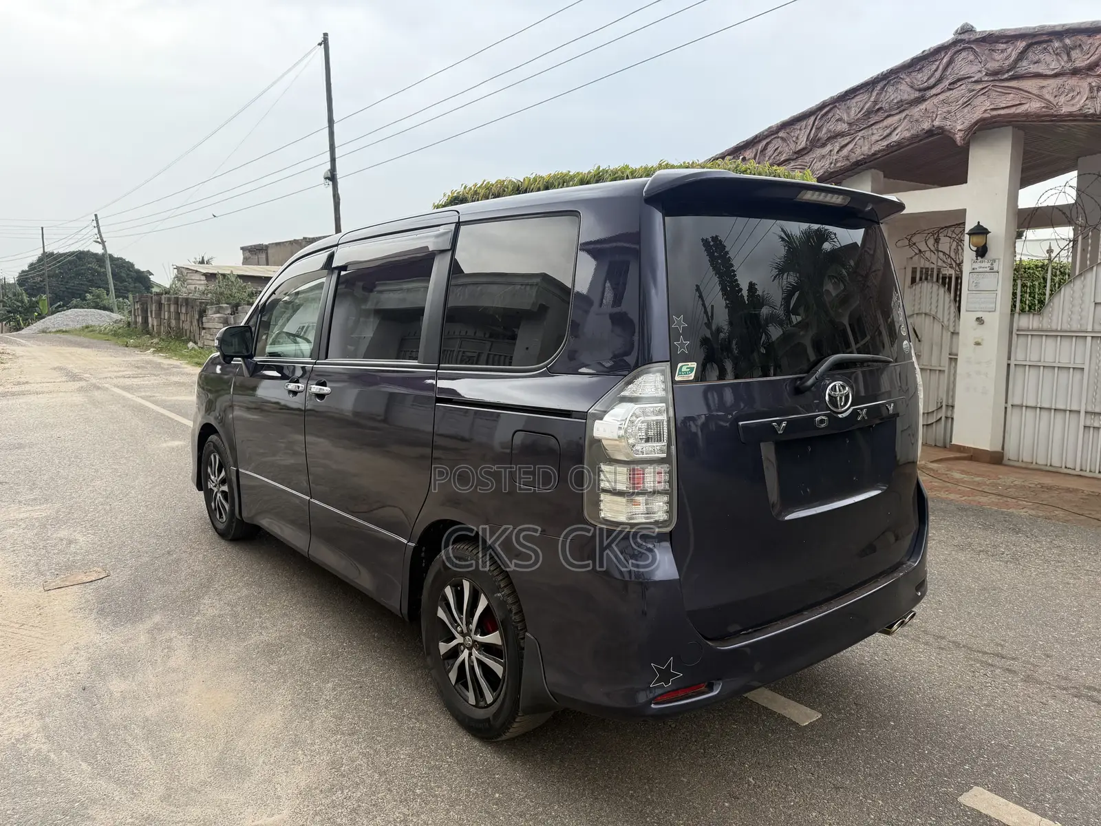 Toyota Voxy 2013 Blue