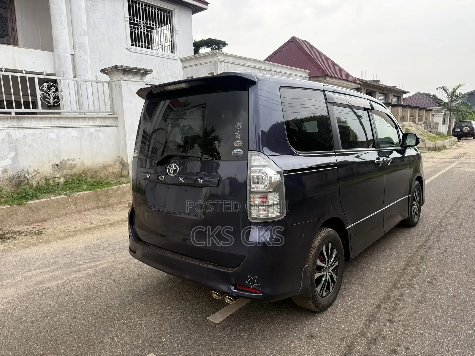 Toyota Voxy 2013 Blue