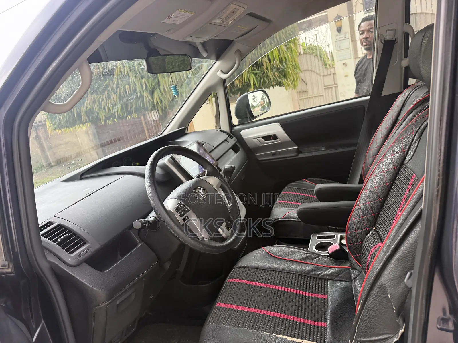 Toyota Voxy 2013 Blue