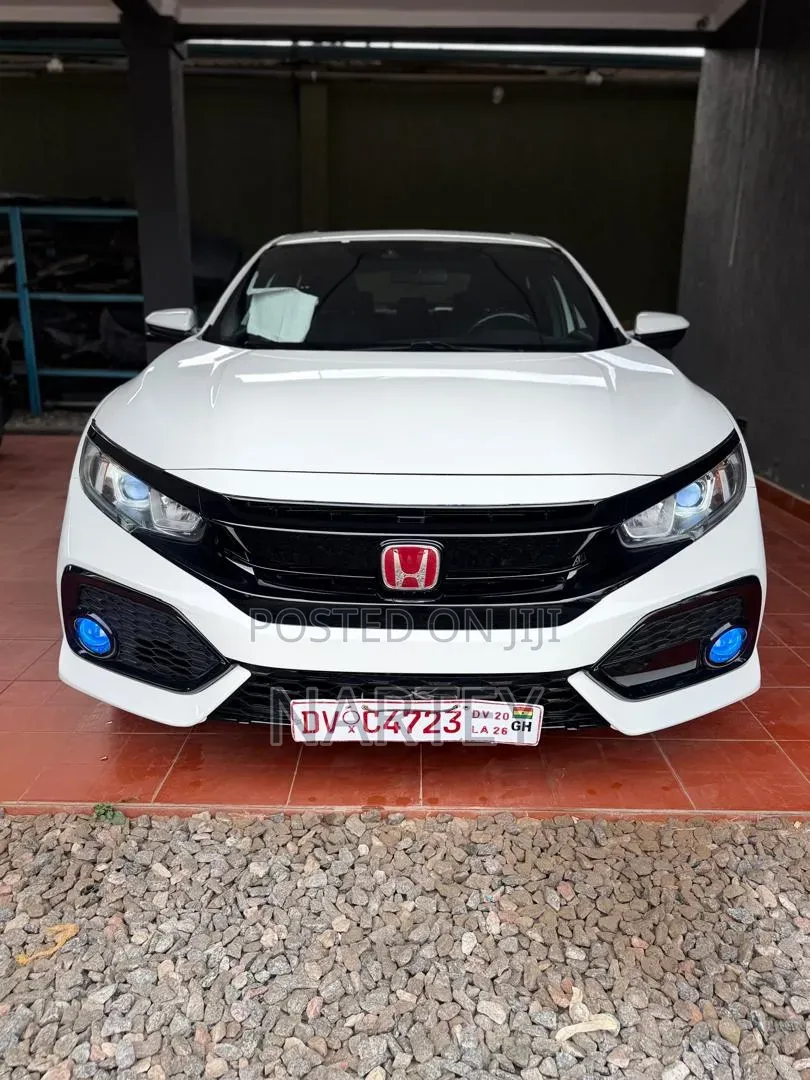 Honda Civic Sport 4dr Hatchback (1.5L 4cyl) 2017 White