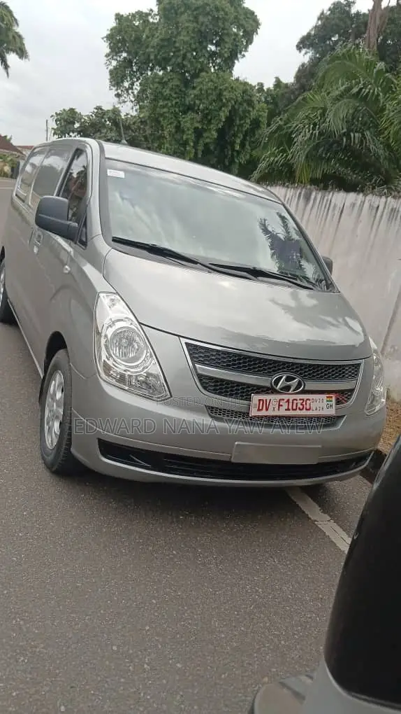 Hyundai Starex 2016 Grey
