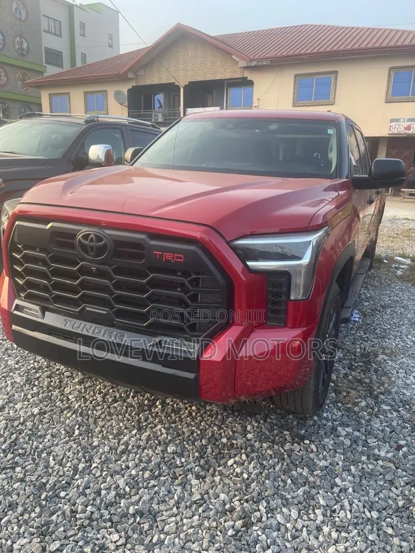 Toyota Tundra SR5 2022 Red