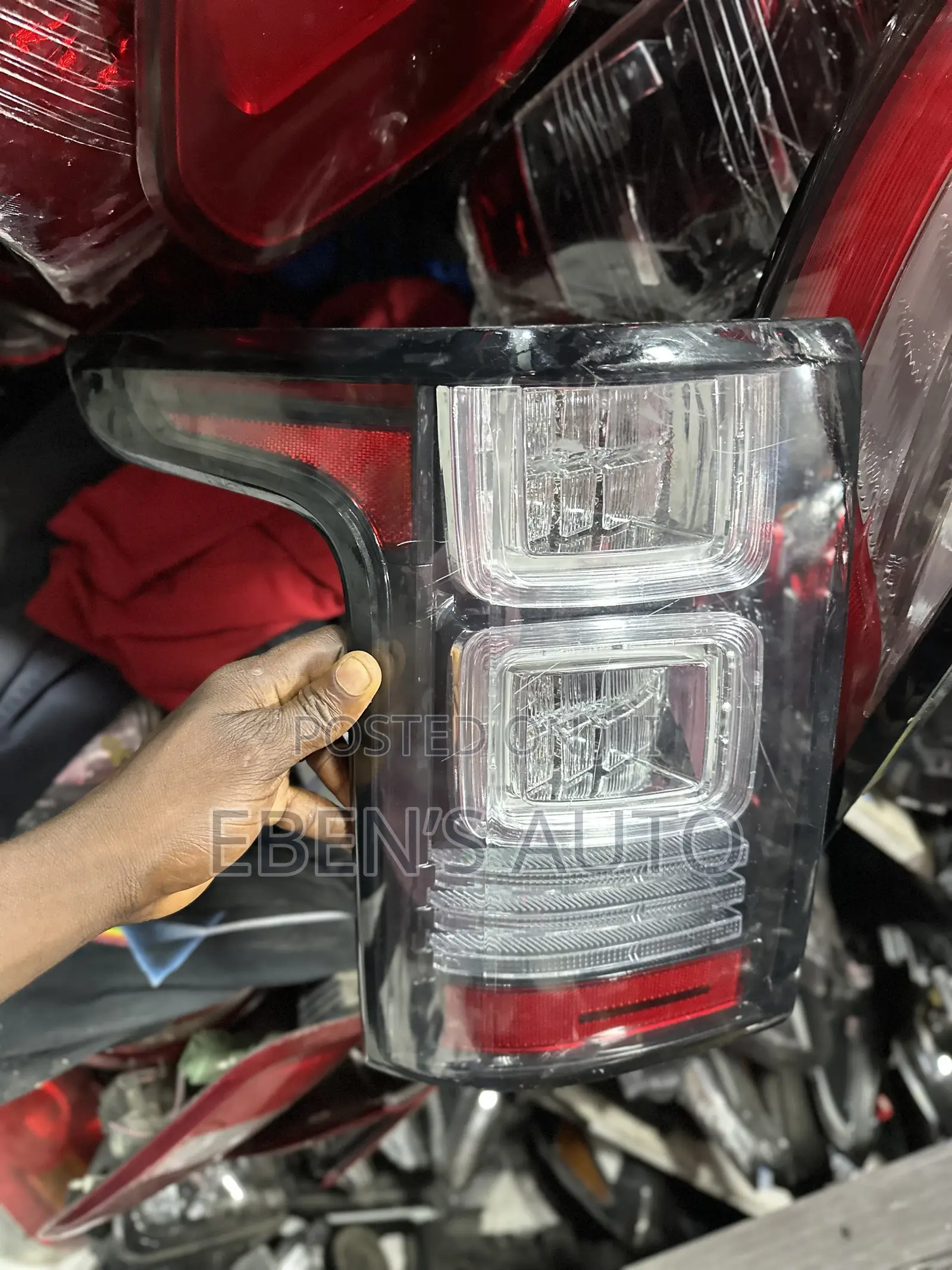 Range Rover Vogue 2017 Taillight