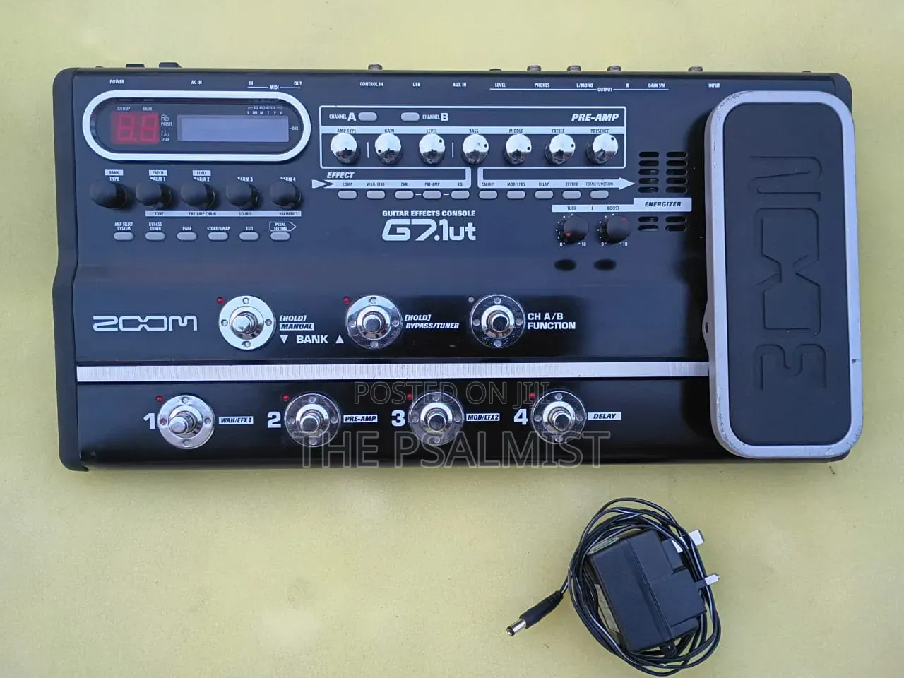 Zoom G7.1ut Guitar Effects Console