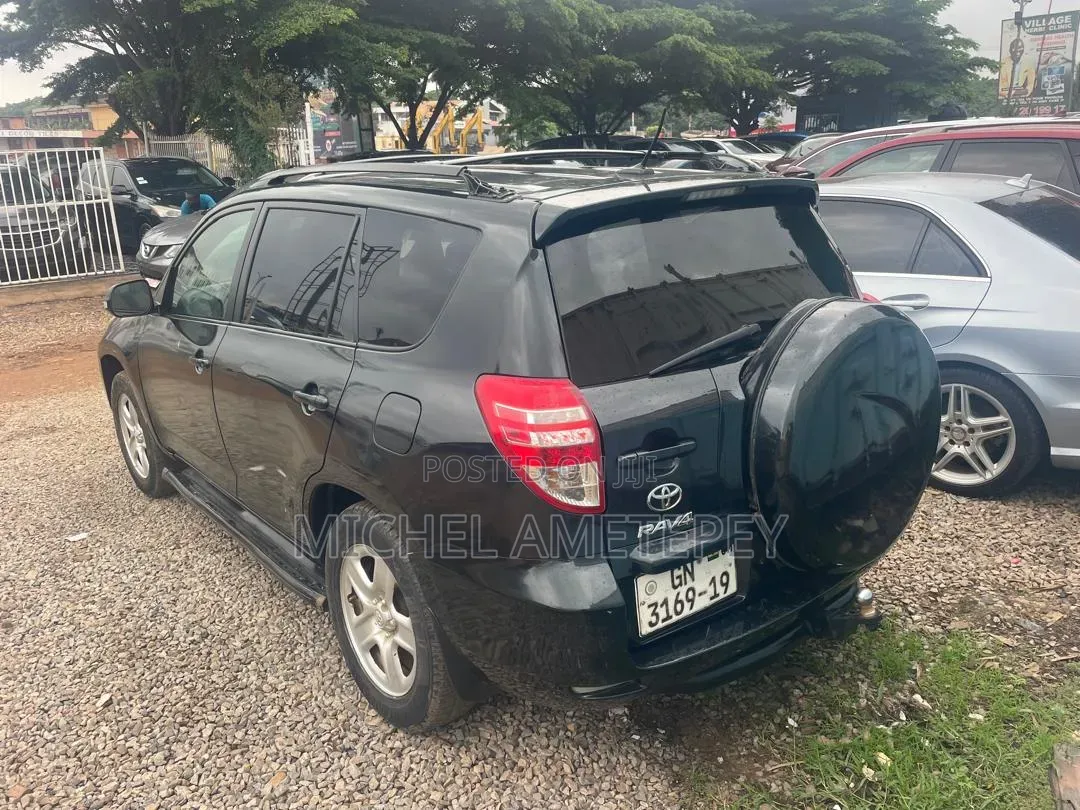 Toyota RAV4 2011 Blue