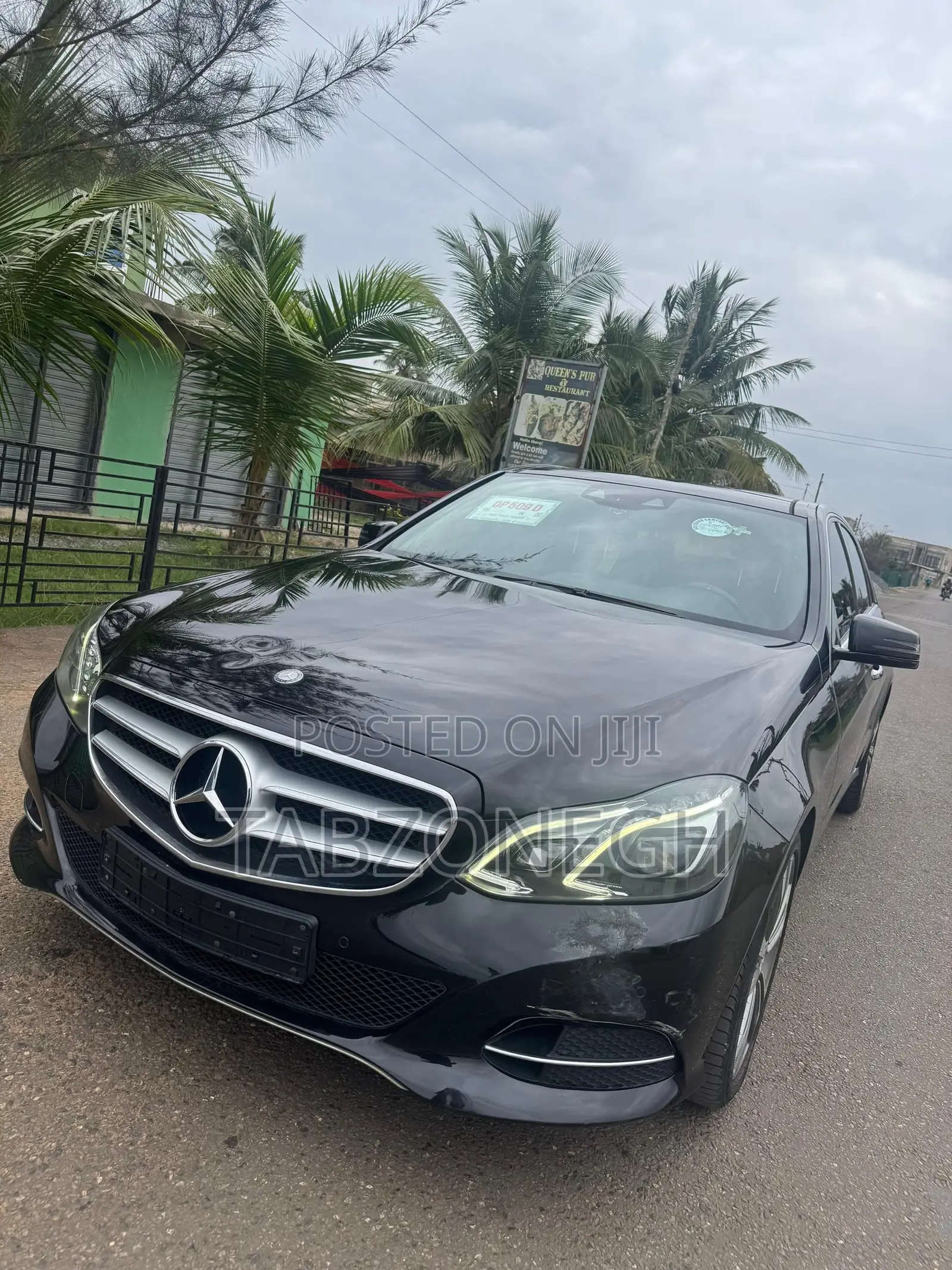 Mercedes-Benz E300 2014 Black