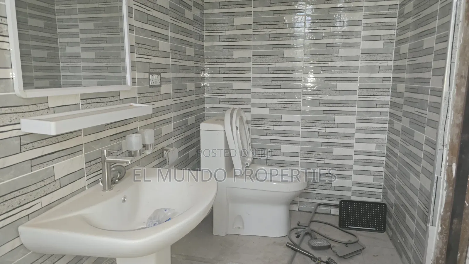 2bdrm Apartment in Pokukrom, Kumasi Metropolitan for rent
