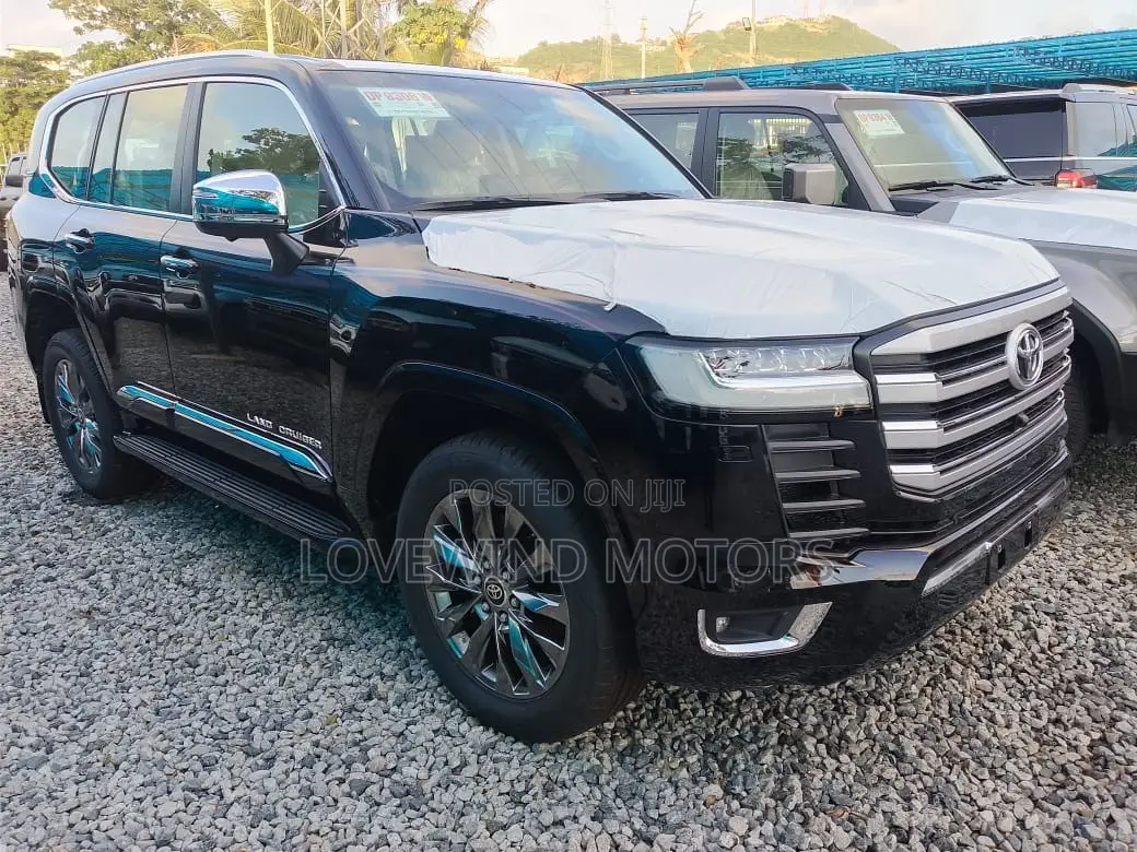 Toyota Land Cruiser 76 Series 2022 Black