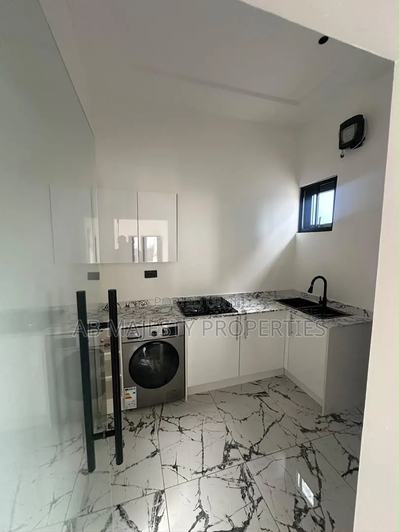 4bdrm House in Ab Majesty, Accra Metropolitan for sale