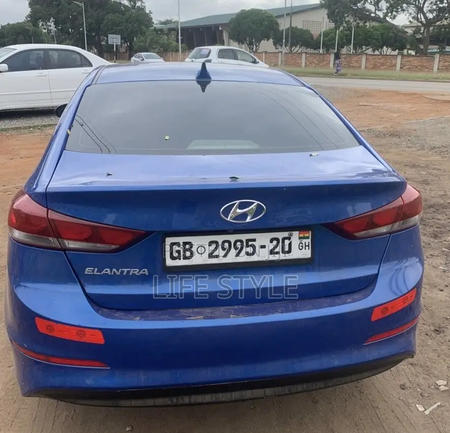 Hyundai Elantra 2018 Blue