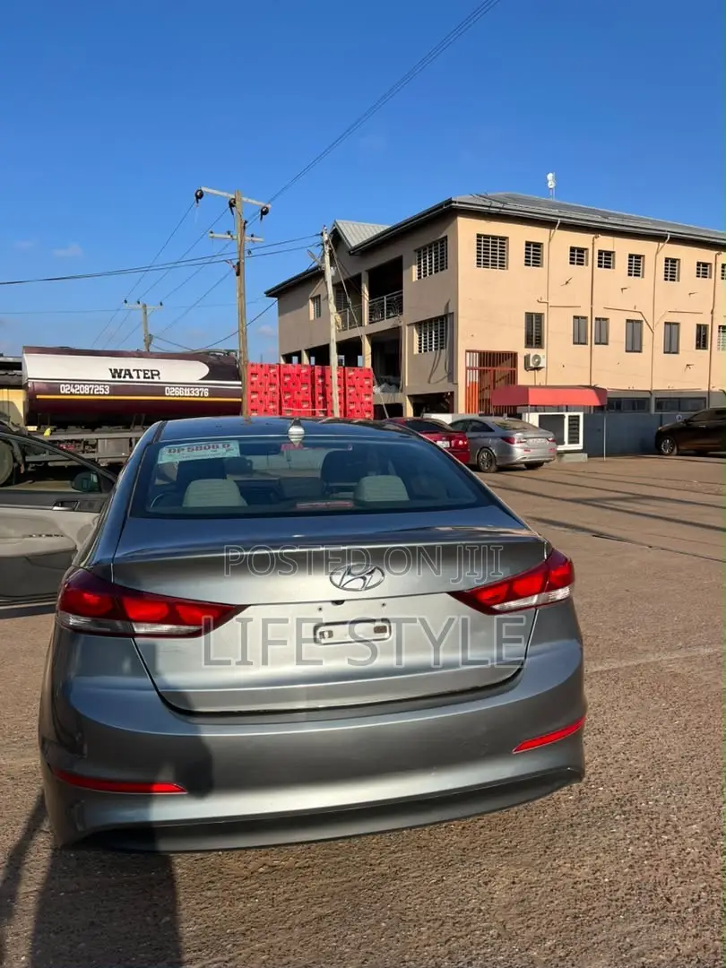 Hyundai Elantra 2018