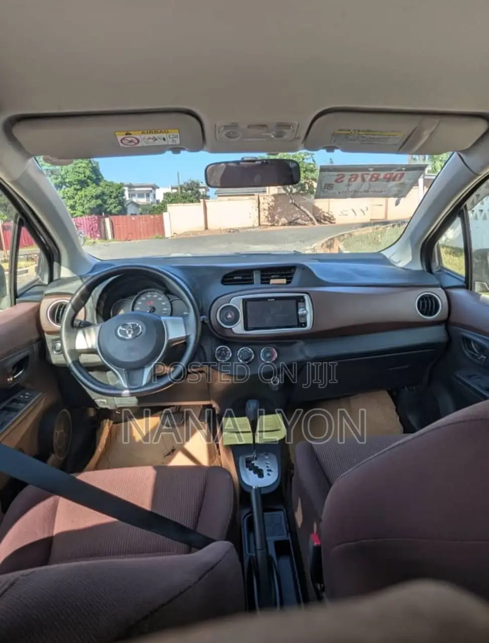 Toyota Vitz 1.3 FWD 5dr 2013 Brown