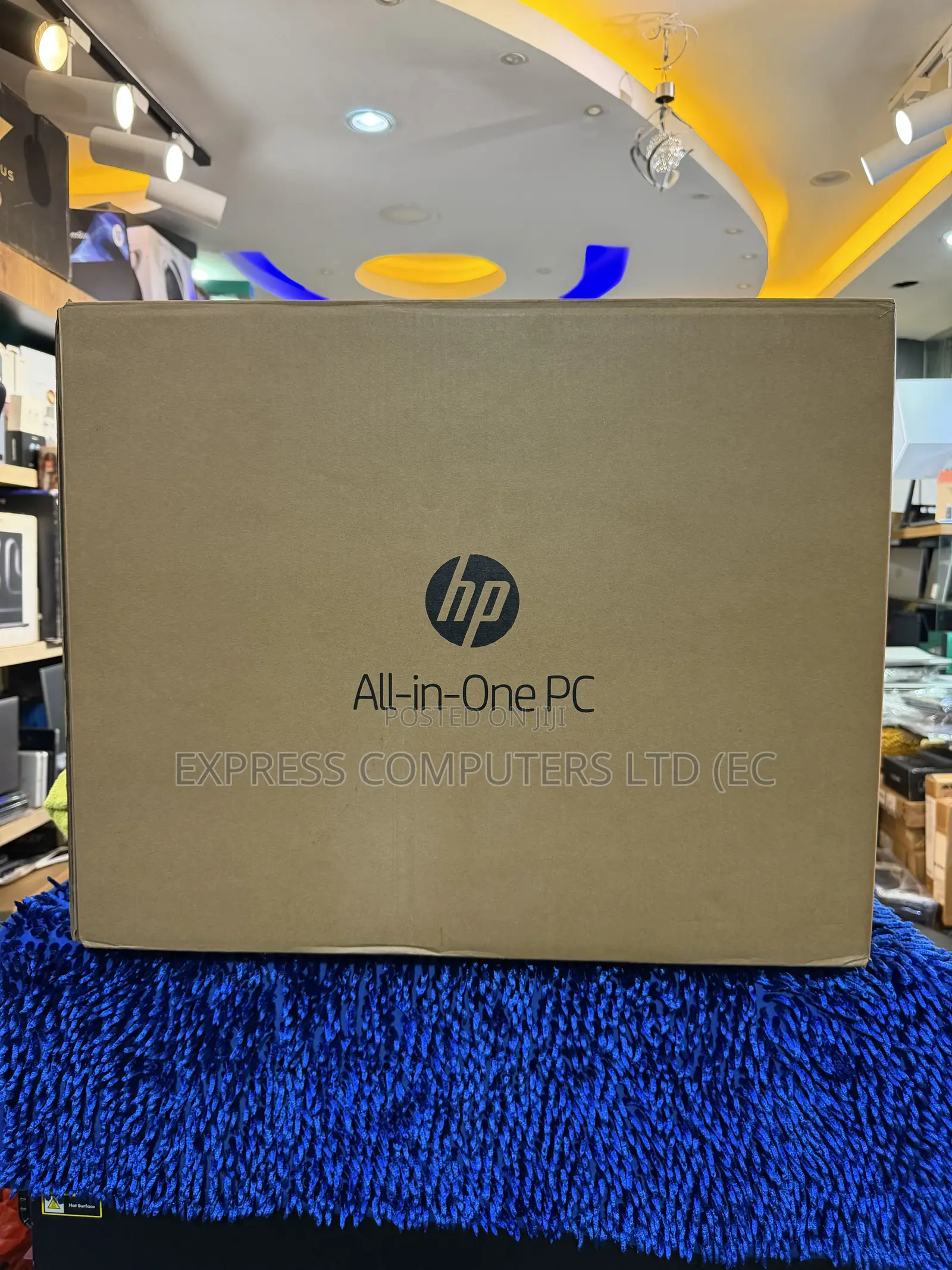 New HP 200 G4 22 All-in-One 8GB Intel Core i3 SSD 256GB
