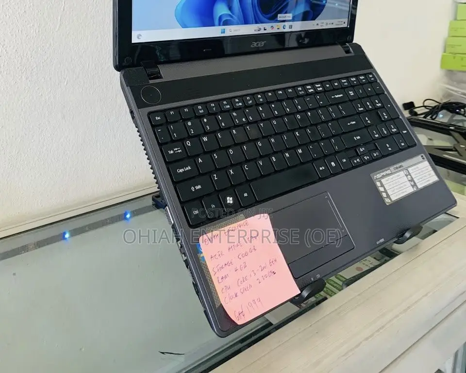 Laptop Acer Aspire 5749 4GB Intel Core i3 HDD 500GB
