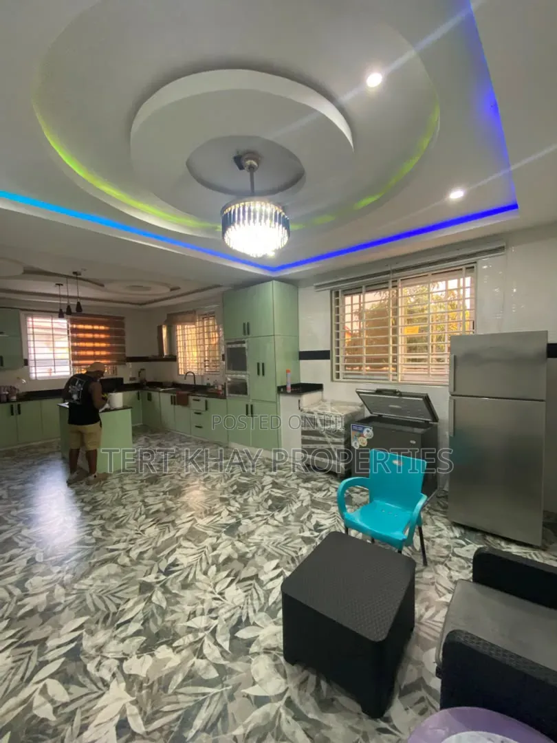 Furnished 6bdrm Mansion in Krokrobitey, Ga South Municipal for sale