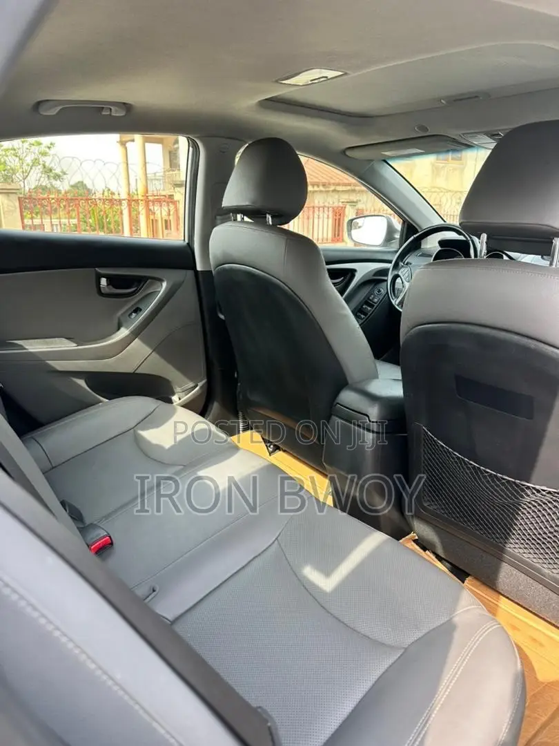 Hyundai Elantra Limited 4dr Sedan (1.8L 4cyl 6A) 2014 Silver