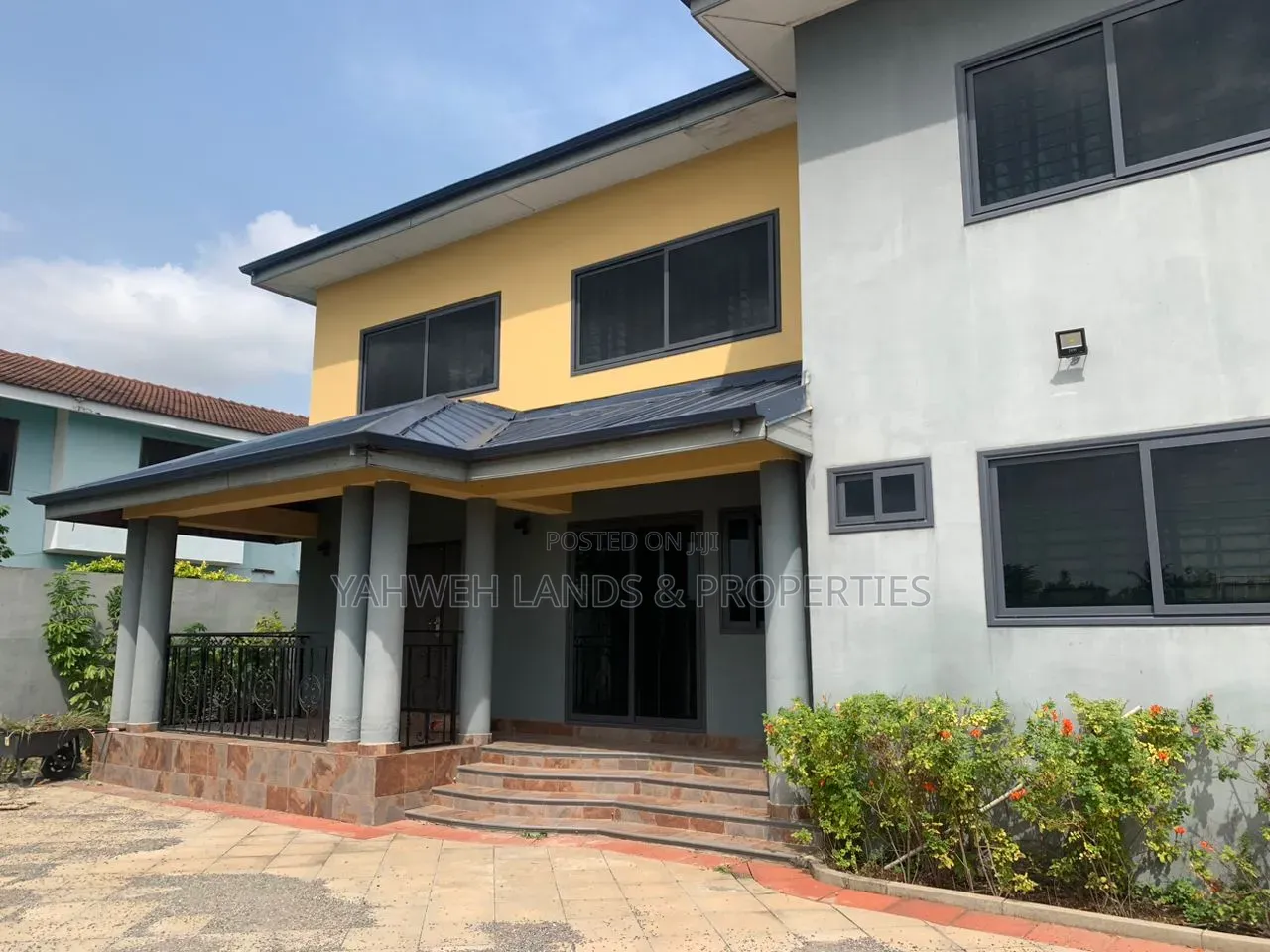5bdrm House in Com 18, Baatsona Total for rent