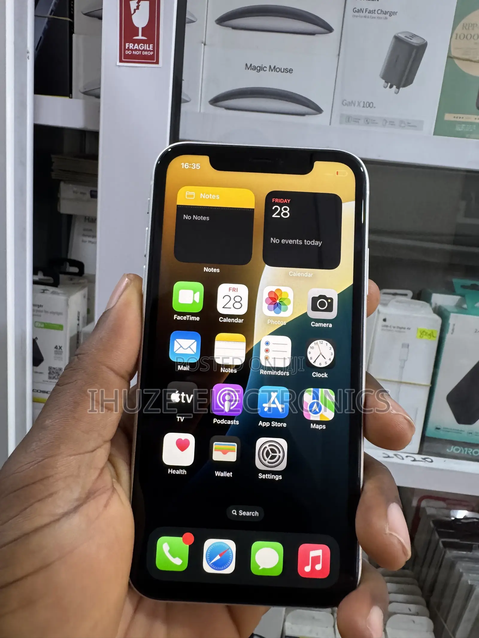 Apple iPhone XR 64 GB White