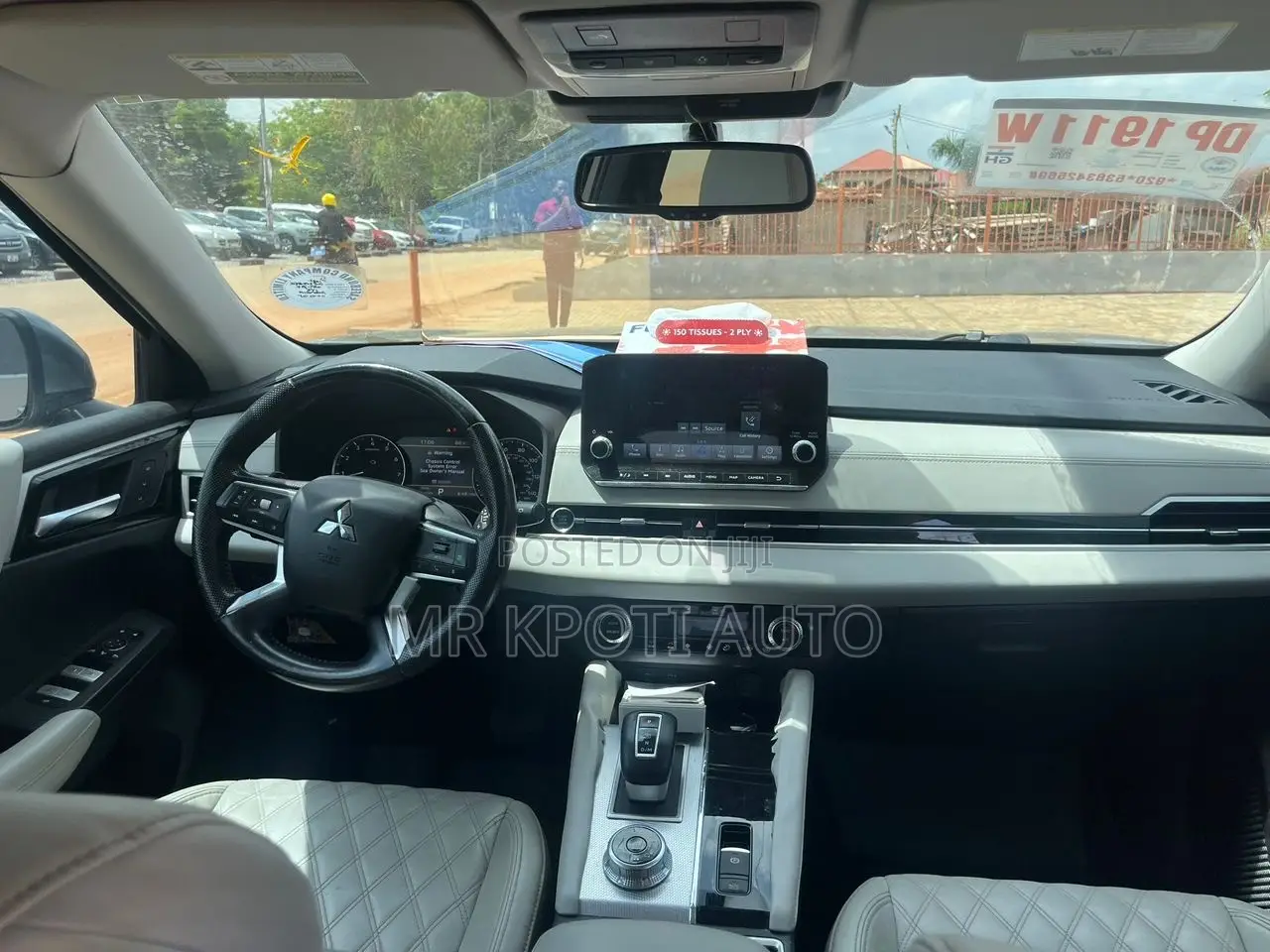 Mitsubishi Outlander 2022 Gray