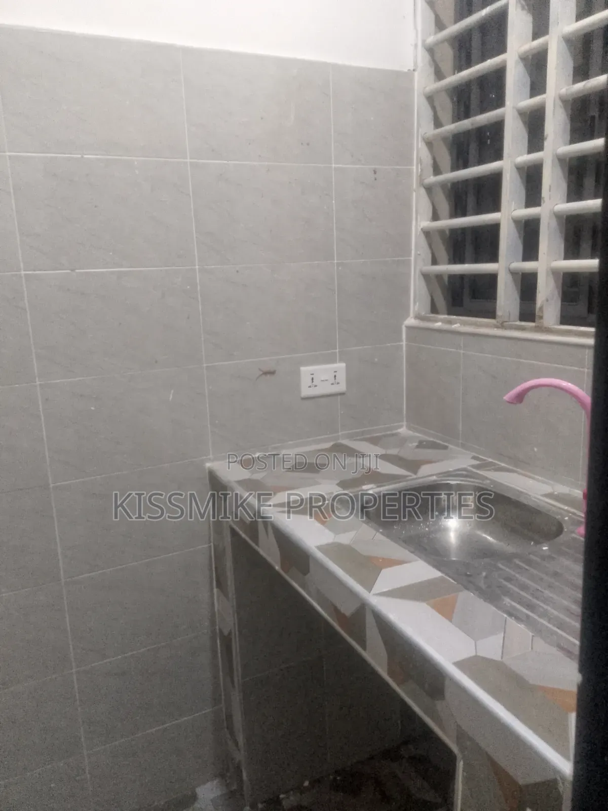 1bdrm Apartment in Kismike Investment, Accra Metropolitan for rent