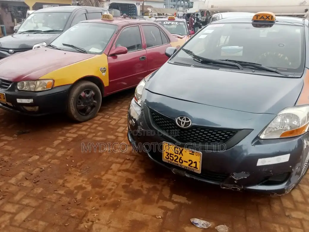 Toyota Yaris 2010 Blue