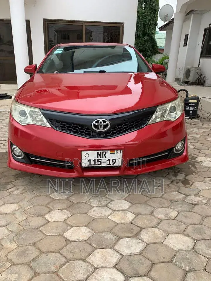 Toyota Camry 2014 Red
