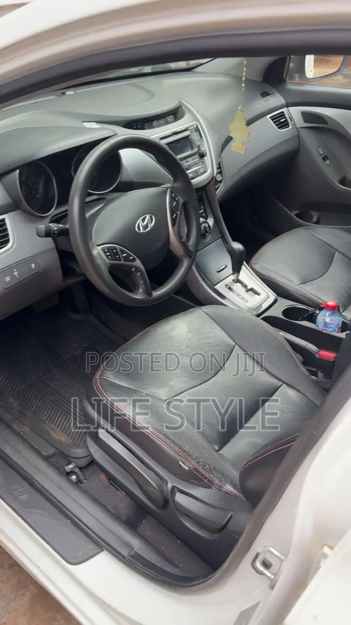 Hyundai Elantra 2013 White