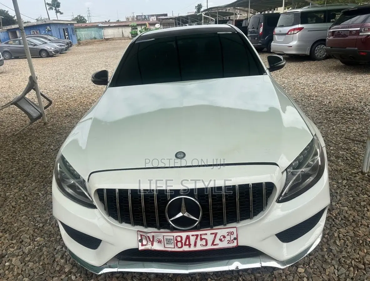 Mercedes-Benz C300 2017 White