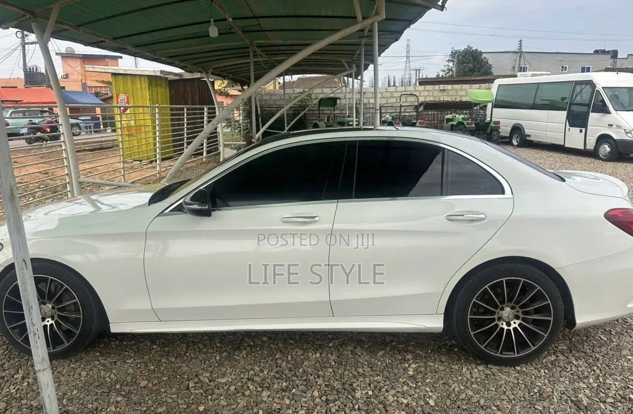 Mercedes-Benz C300 2017 White