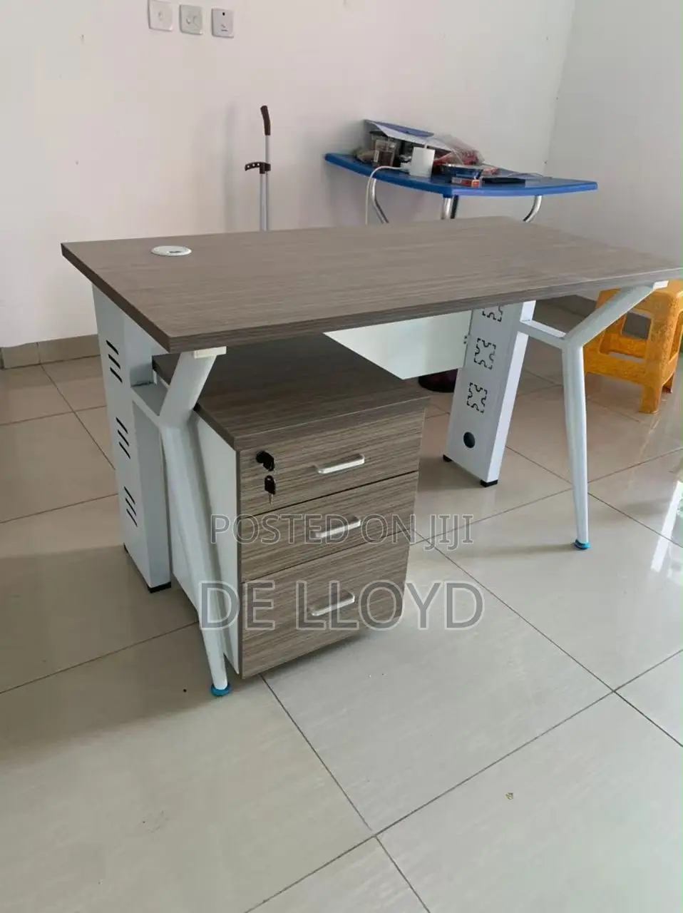 120 Cm by 60 Cm Table With Cabinets