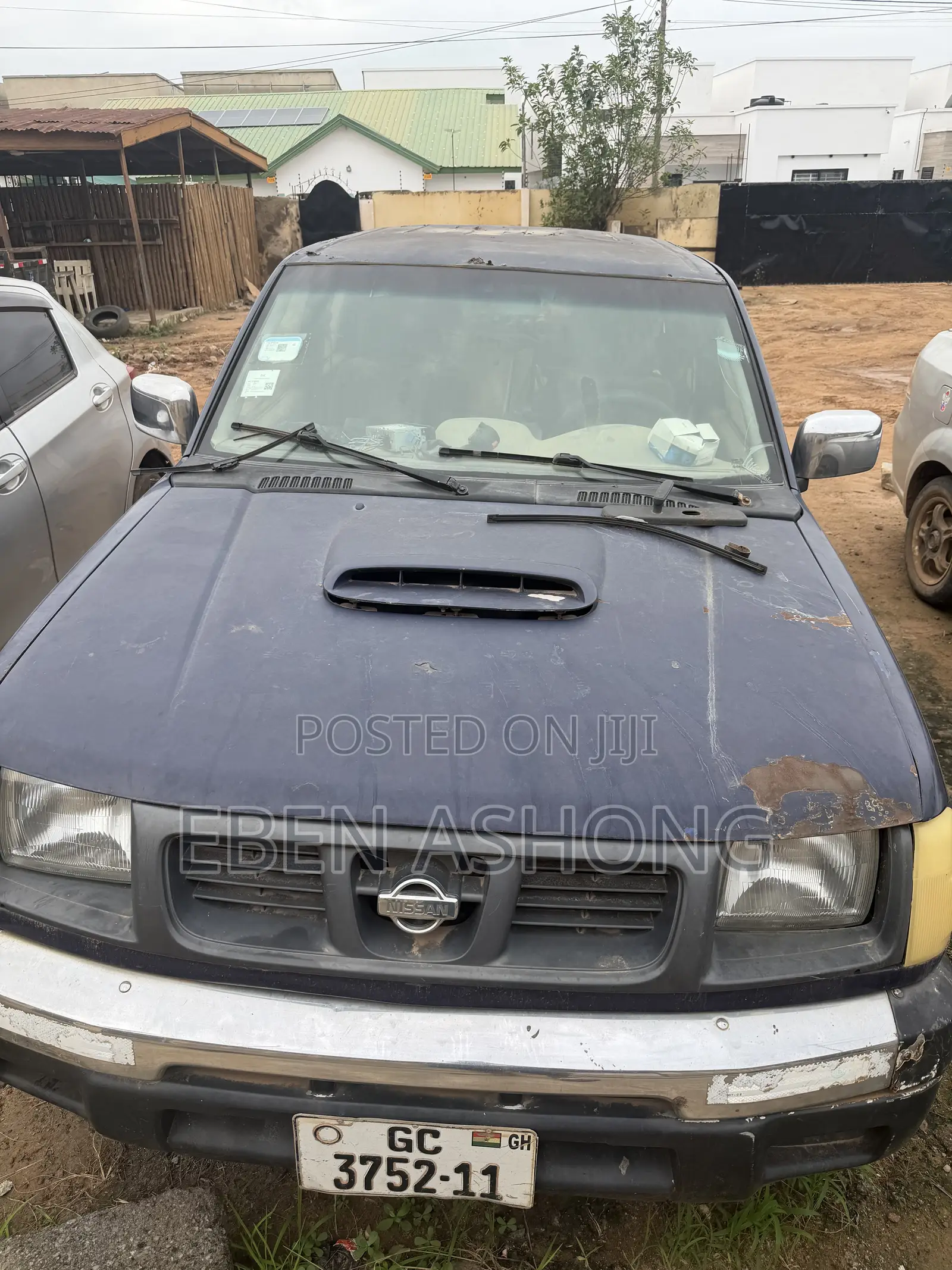 Nissan Hardbody 2010 Blue