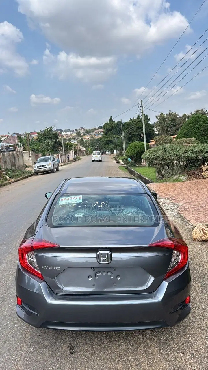Honda Civic LX 4dr Sedan (2.0L 4cyl) 2016 Gray