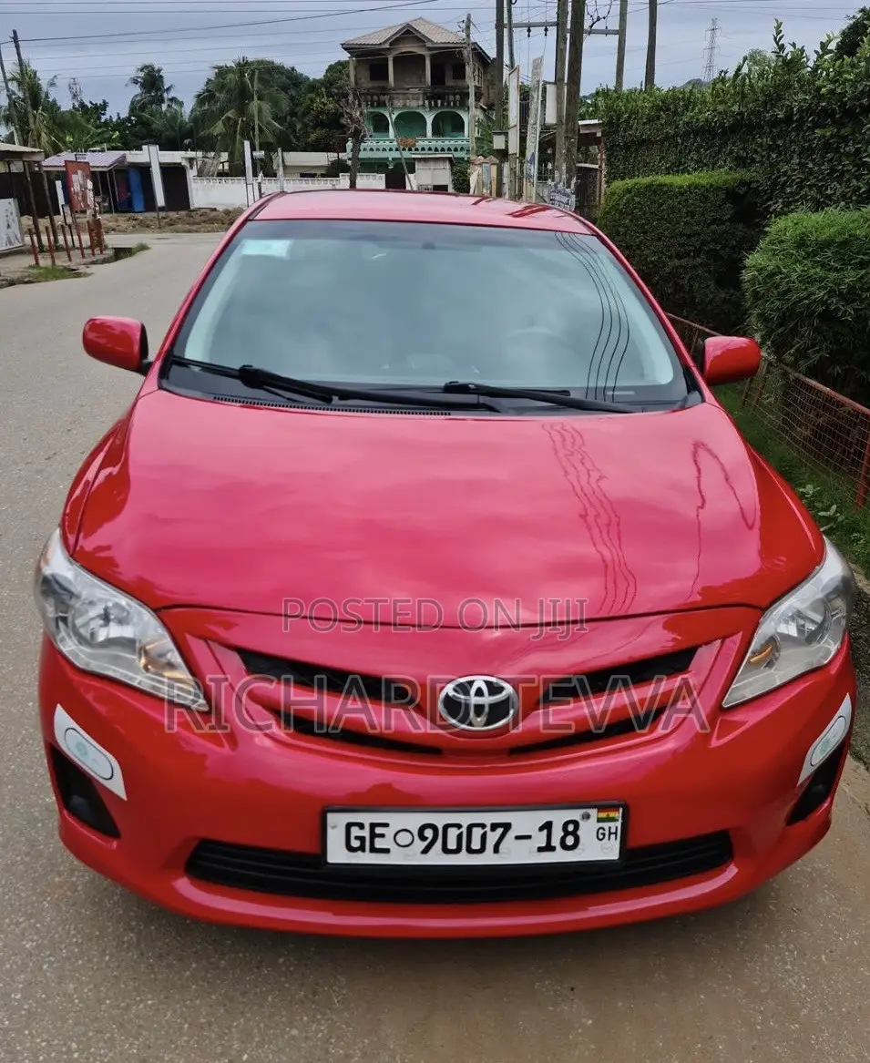 Toyota Corolla LE 4dr Sedan (1.8L 4cyl 4A) 2013 Red