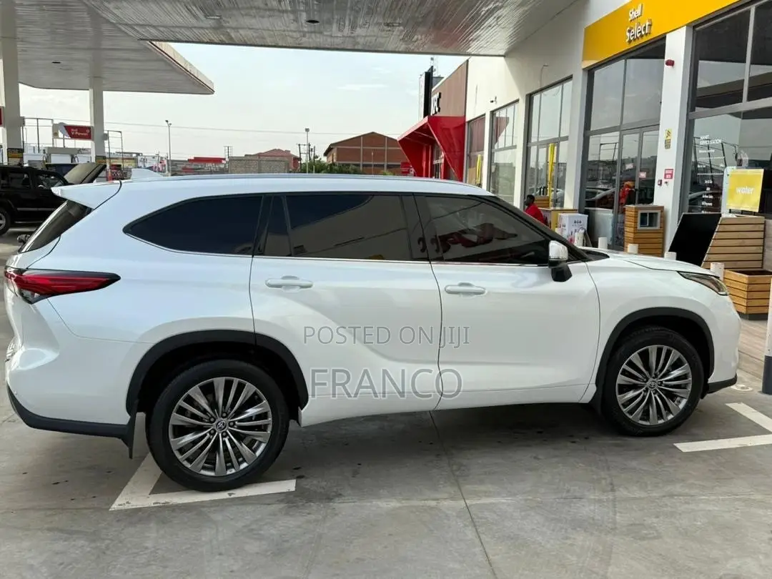 Toyota Highlander Platinum 2022 White