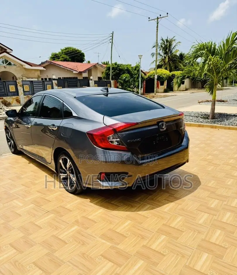 Honda Civic Touring 4dr Sedan (1.5L 4cyl) 2017 Gray