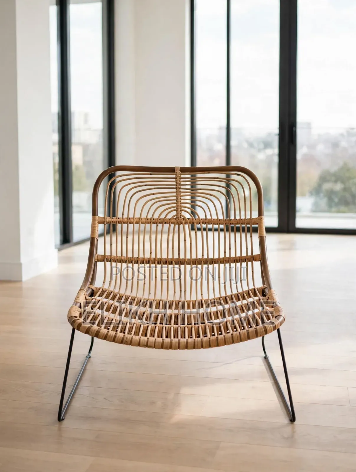 Stylish and Durable Lounge Chair