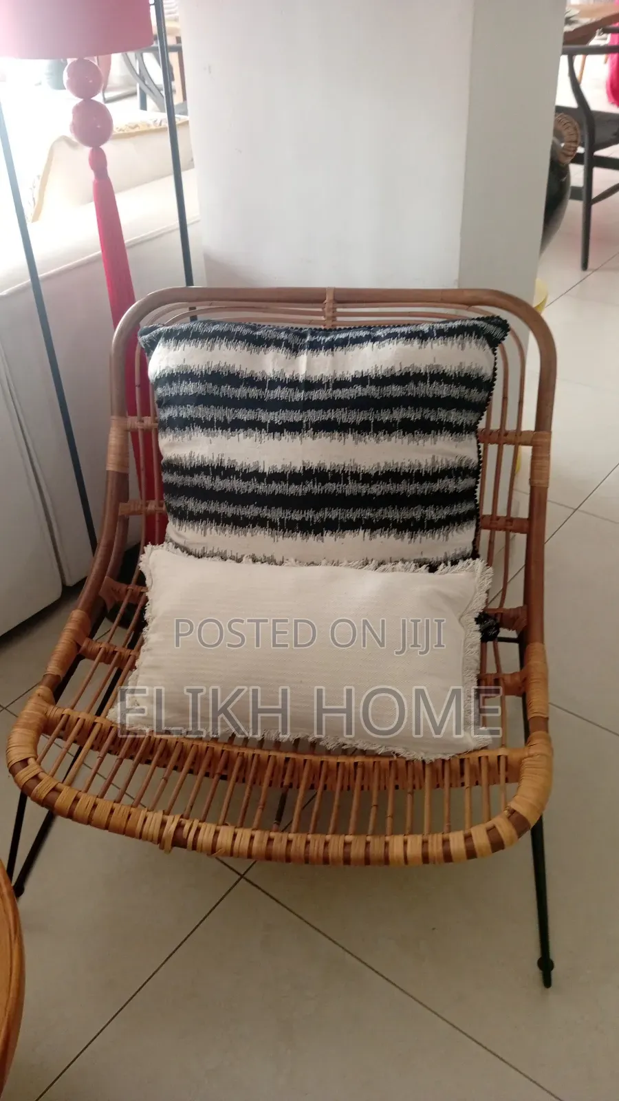 Stylish and Durable Lounge Chair