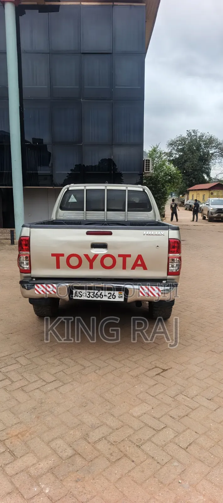 Toyota Hilux SR 4x4 2013 Silver