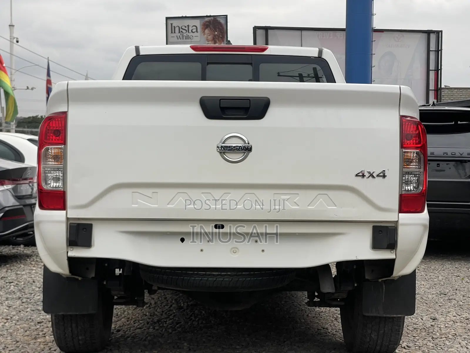 Nissan Navara 2023 White