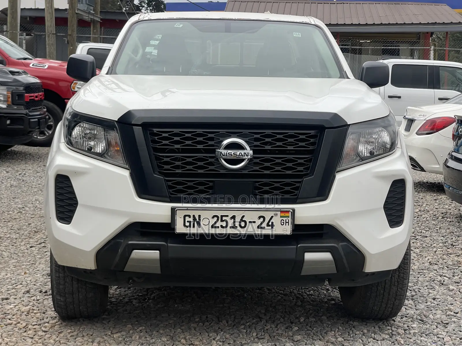 Nissan Navara 2023 White
