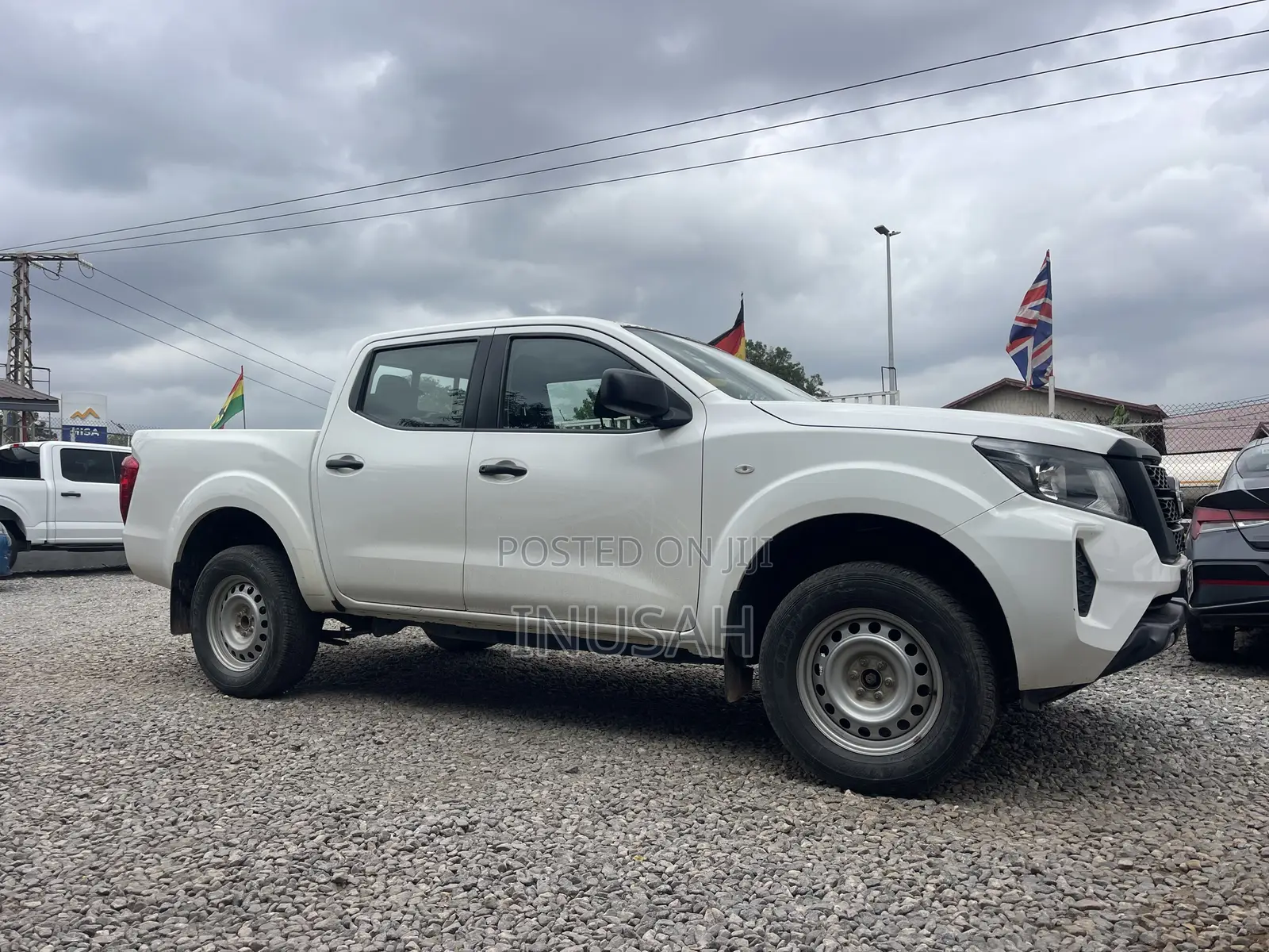 Nissan Navara 2023 White